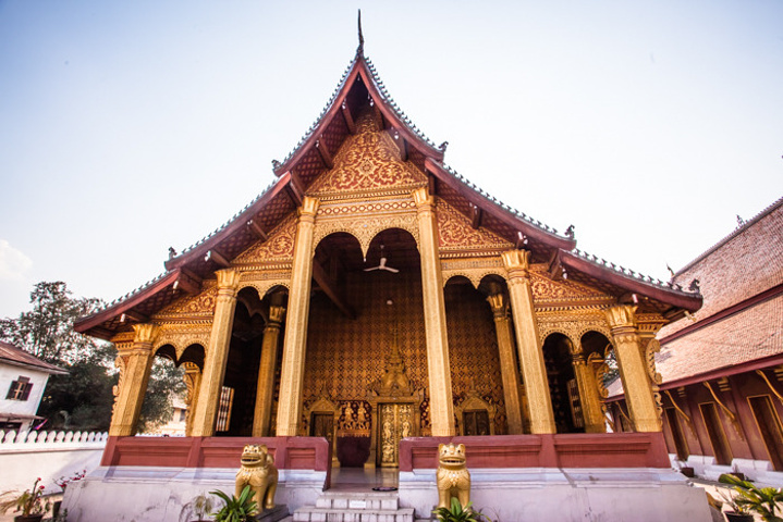 游览东南亚老挝琅勃拉邦首木宫寺