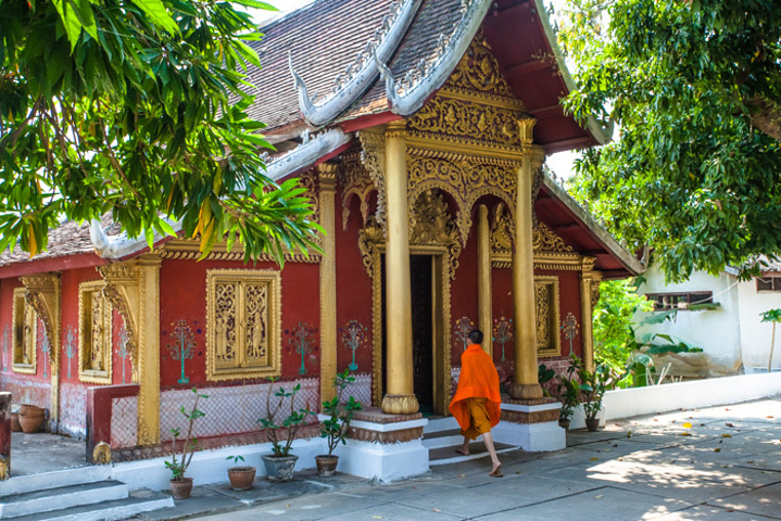 游览东南亚老挝琅勃拉邦首木宫寺