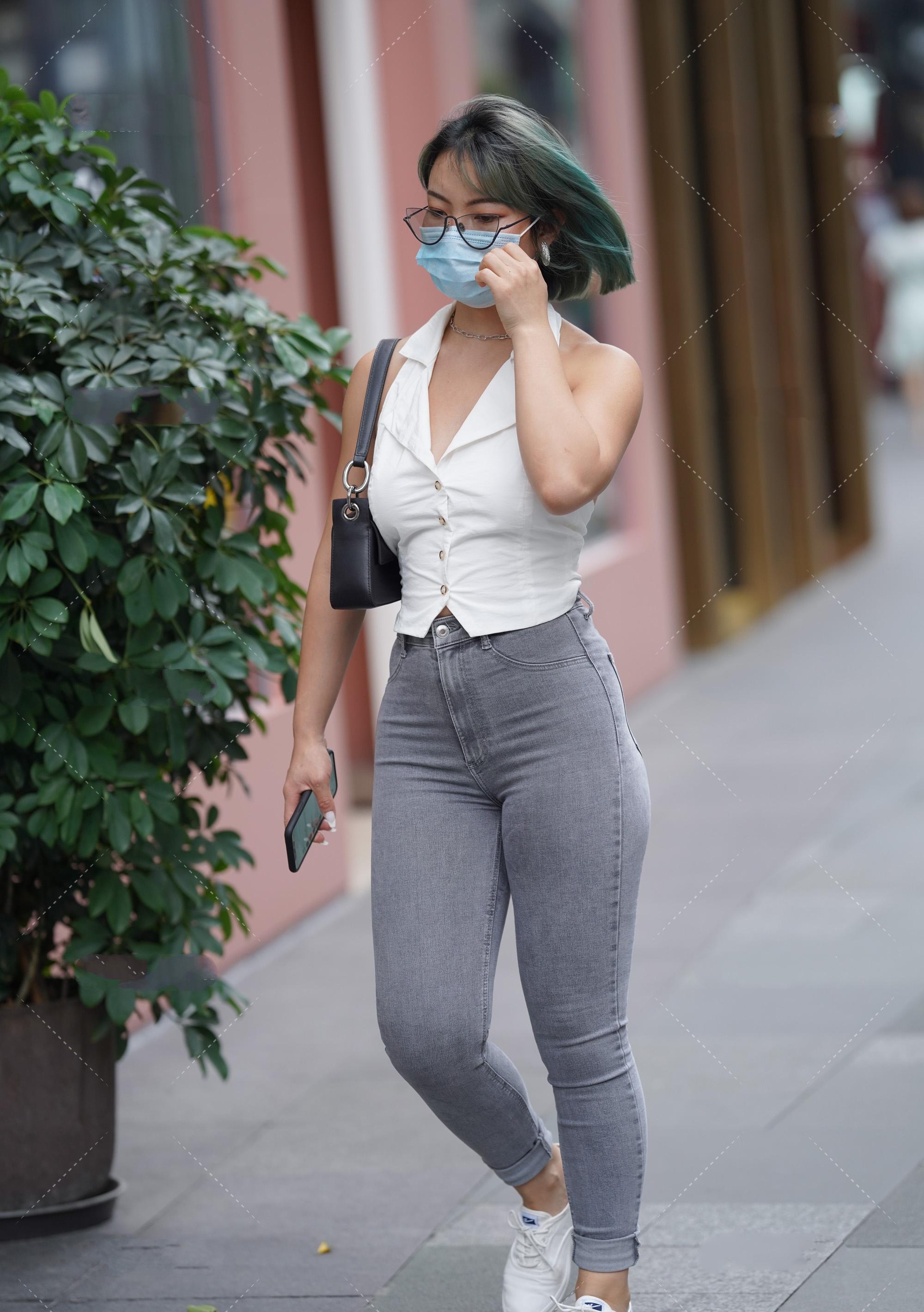 梨形身材女生穿搭记住这两点轻松搞定灵动自然的穿搭风格