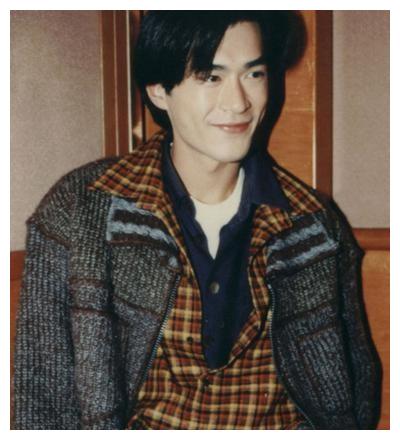 古天乐弟弟古天荫照片曝光, 网友大呼比古天乐还帅!