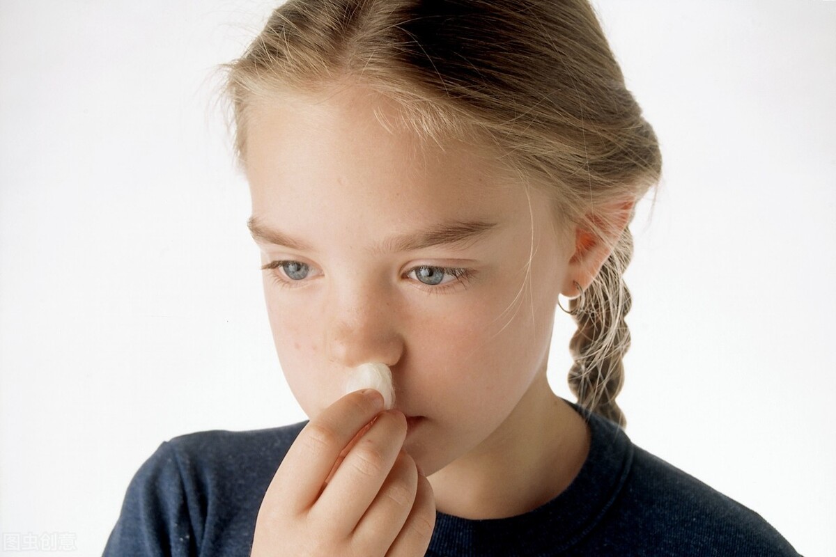 常流鼻血怎麼辦？流鼻血處理5步驟、吃這些！罹癌症狀一次看