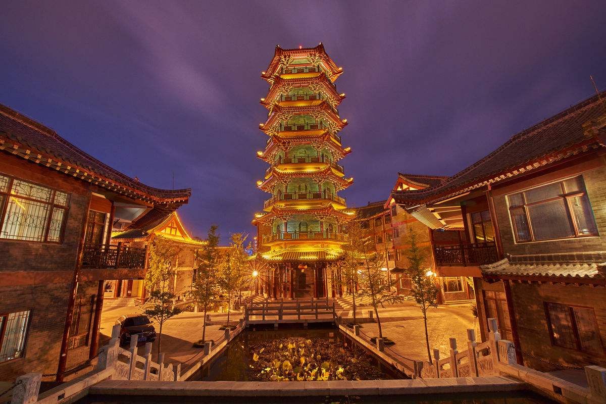 杭州宋城个人感觉,这里不同的建筑风格让您穿越古今,从头到尾都拥有一