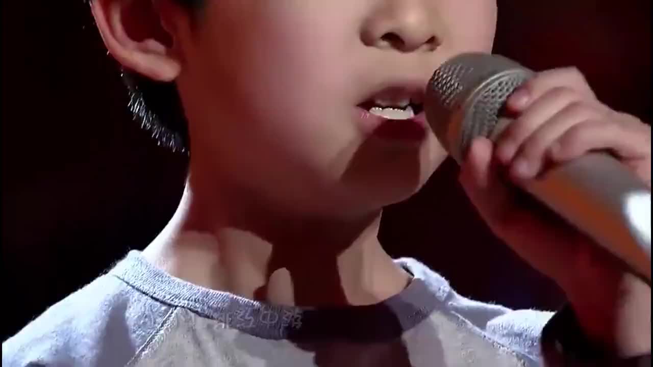 音乐大师课:舒浩炀《红星照我去战斗》,用心演唱经典,勿忘曾经