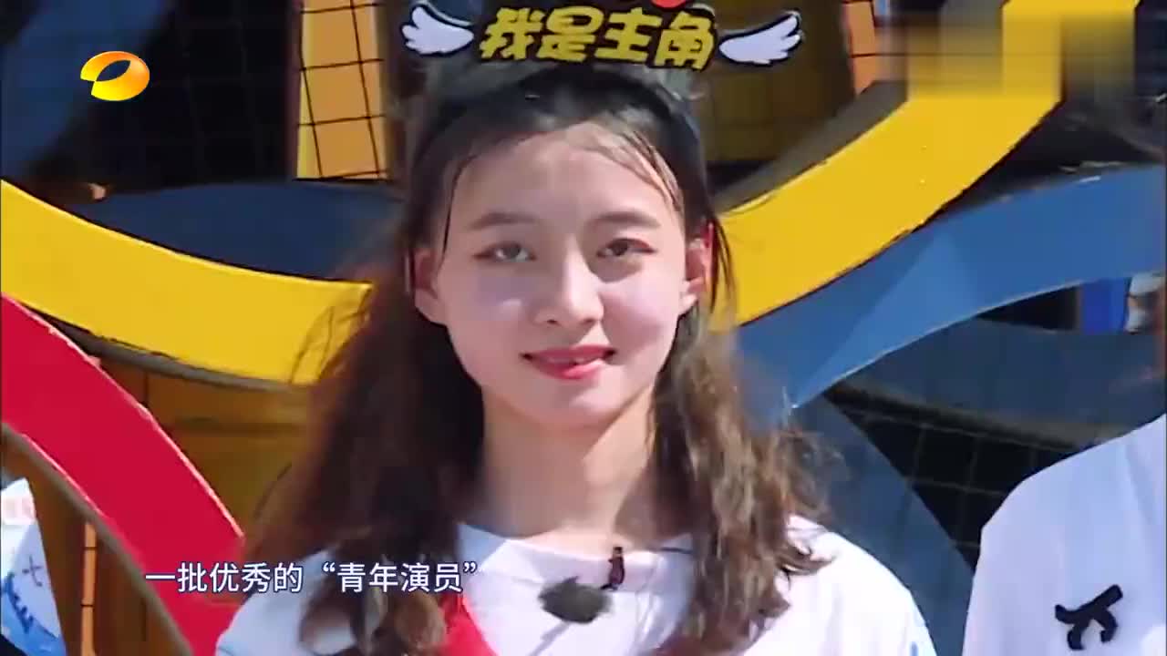 摇啊笑啊桥:张梦圆神还原容嬷嬷扎针名场面,承包我一整年笑点!