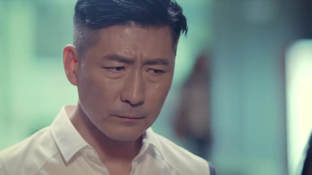 我的体育老师:赵岭向田野表露真心,两人拥抱,被女儿莉莉撞见!