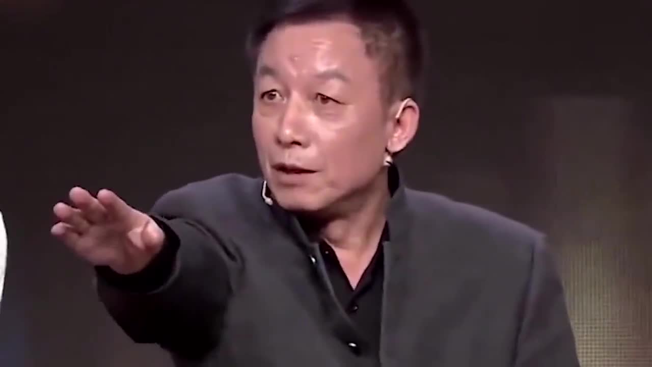 盘点明星发飙怒怼杠精,易中天霸气回怼杠精,骂人都充满了修养