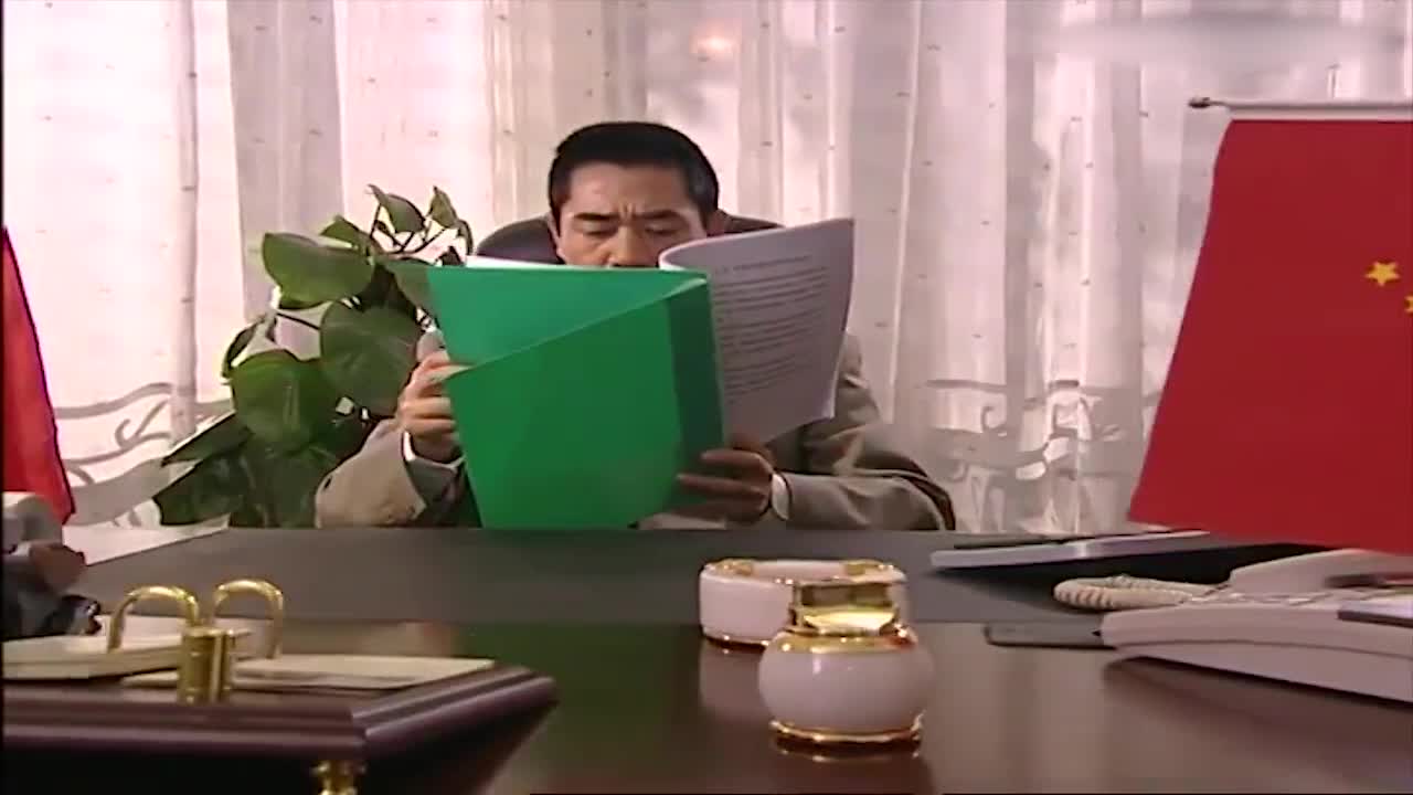 红罂粟:小区住房坍塌,住建部主任向市委书记提辞职