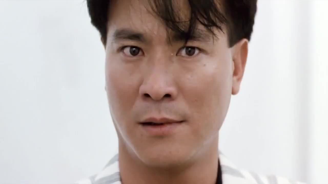 发哥机智开车逃走还把李修贤的车钥匙给拔了看你怎么追