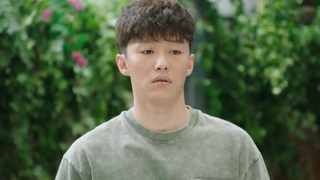 生活万岁温文尔雅代旭眼神清澈无染让人痴迷不已