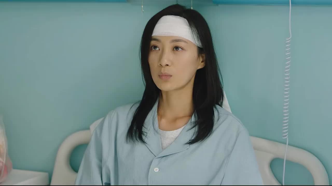 生活万岁冻龄女神徐梵溪优雅稳重一双明亮眼眸让人心动