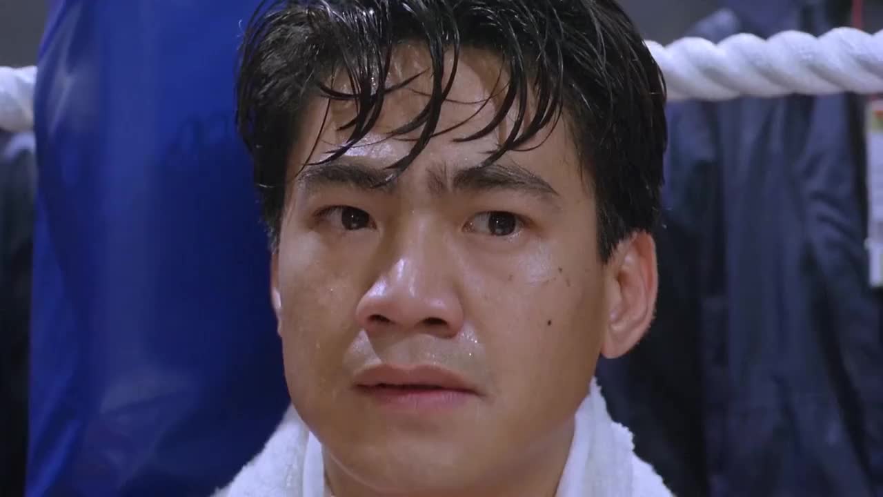 新精武门阿晶没有心思打了他不做任何的反击