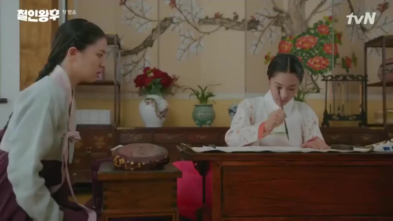 哲仁王后宫里传来消息女二进宫为妃