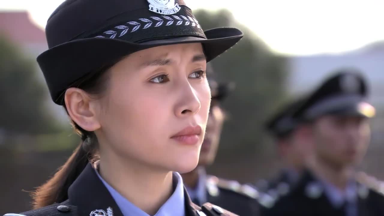 青春无季本以为教官只是来露个脸没想到居然还是以后的上司