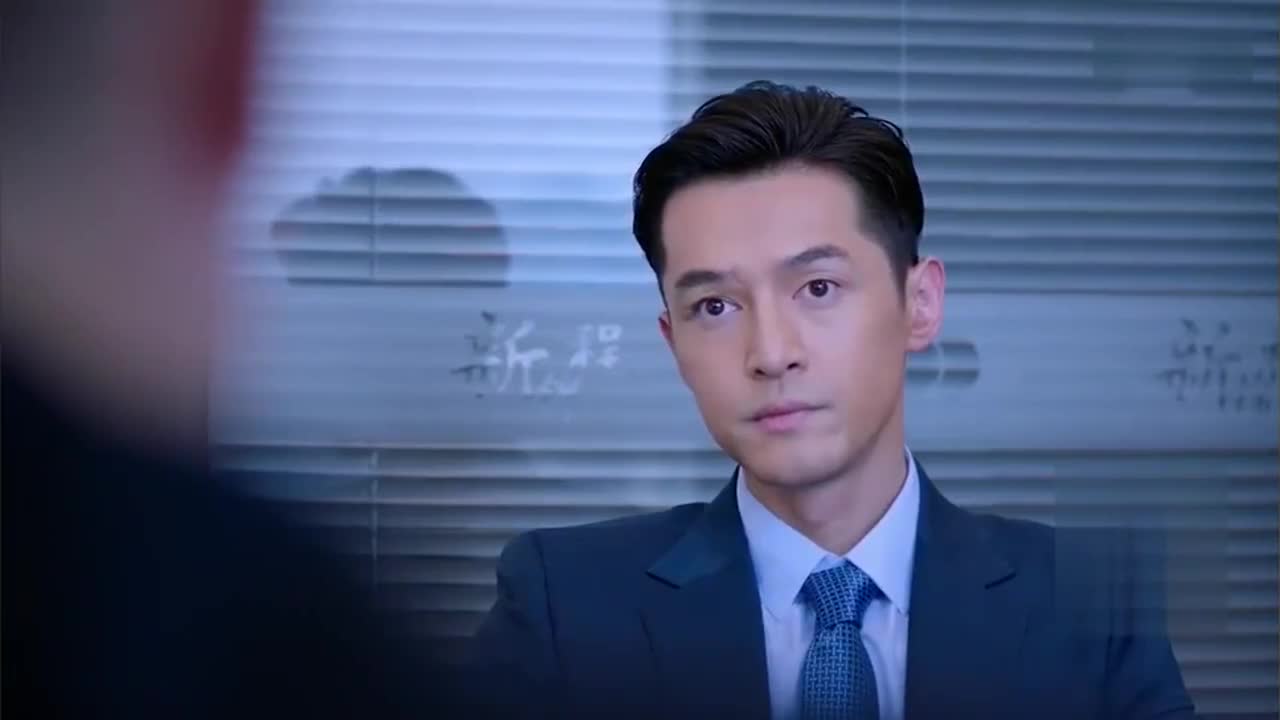 猎场当面试官眼神看向袁总的时候秋冬明白了些什么