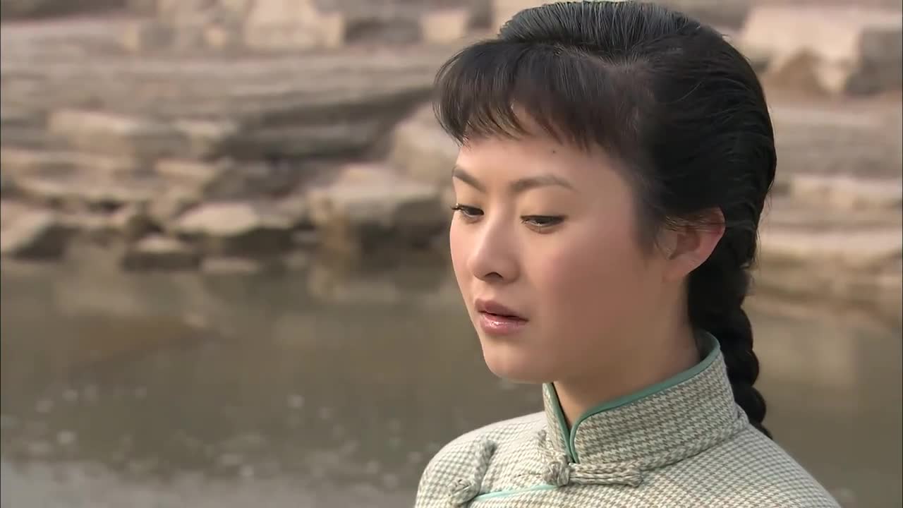 铁道游击队彭亮与蓝妮相恋蓝妮让他回乡下被拒两人闹矛盾