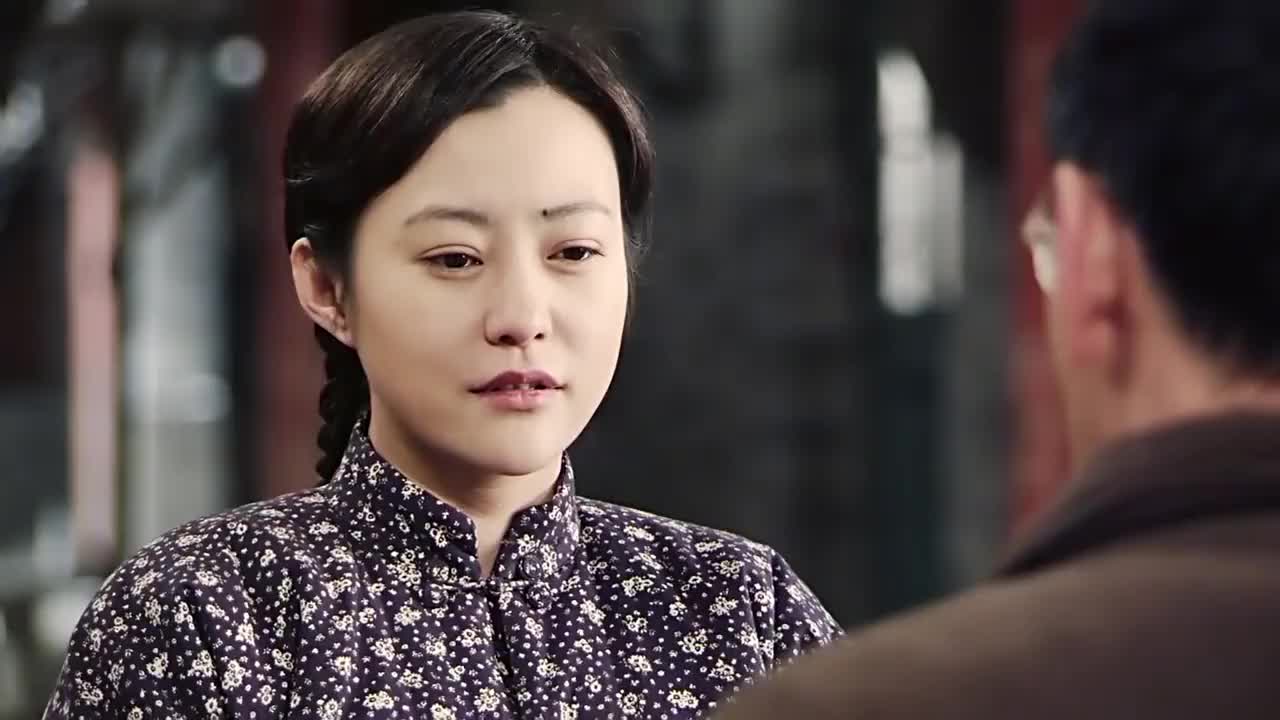 秦淮茹找三大爷打听情况,知己知彼,担心傻柱被抢!