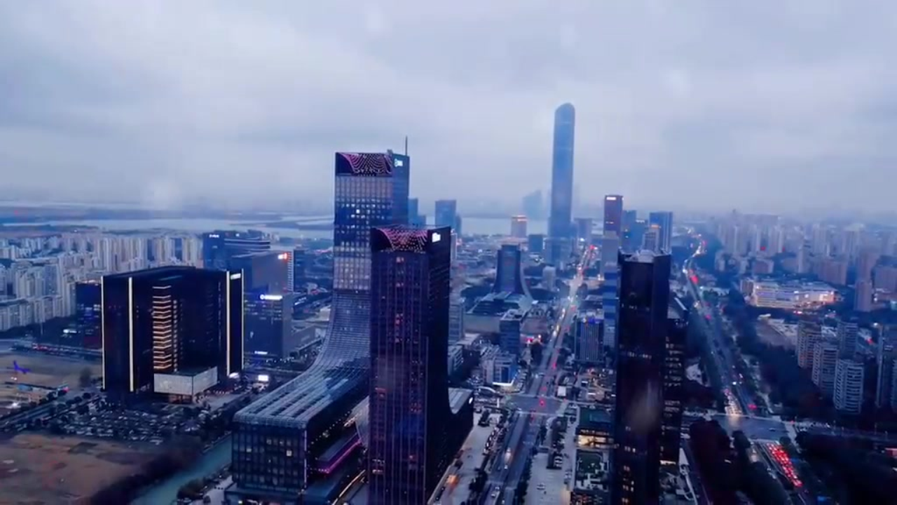 人生来如风雨，去如微尘