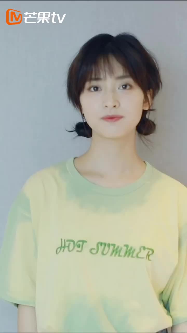 邱淑贞二女儿沈日晒合照为沈月庆生两姐妹素颜同框颜值落差很大