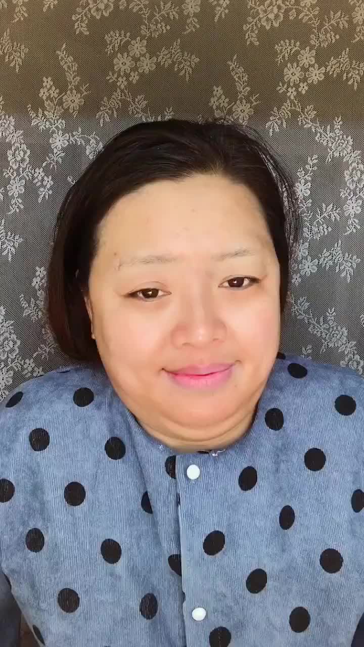 70后丑大妈化妆前后差距太大一夜火了,网友您可真会玩