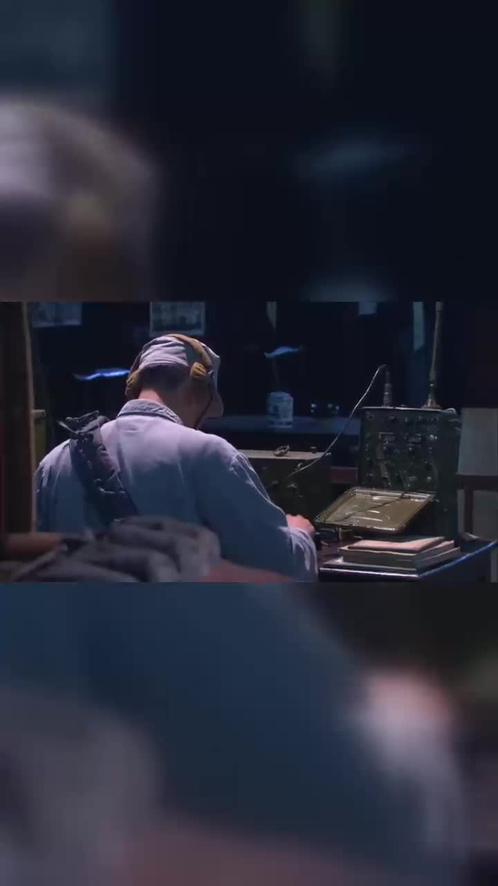 电报员收到了总部的信息团长得知了章鱼计划6371