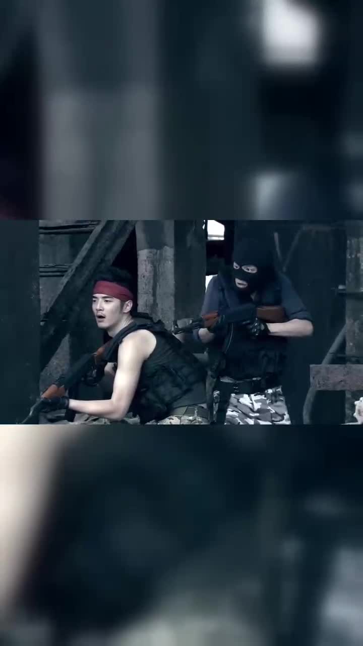 爱情公寓展博的触景生情把吕子乔给害死了打游戏都不认真