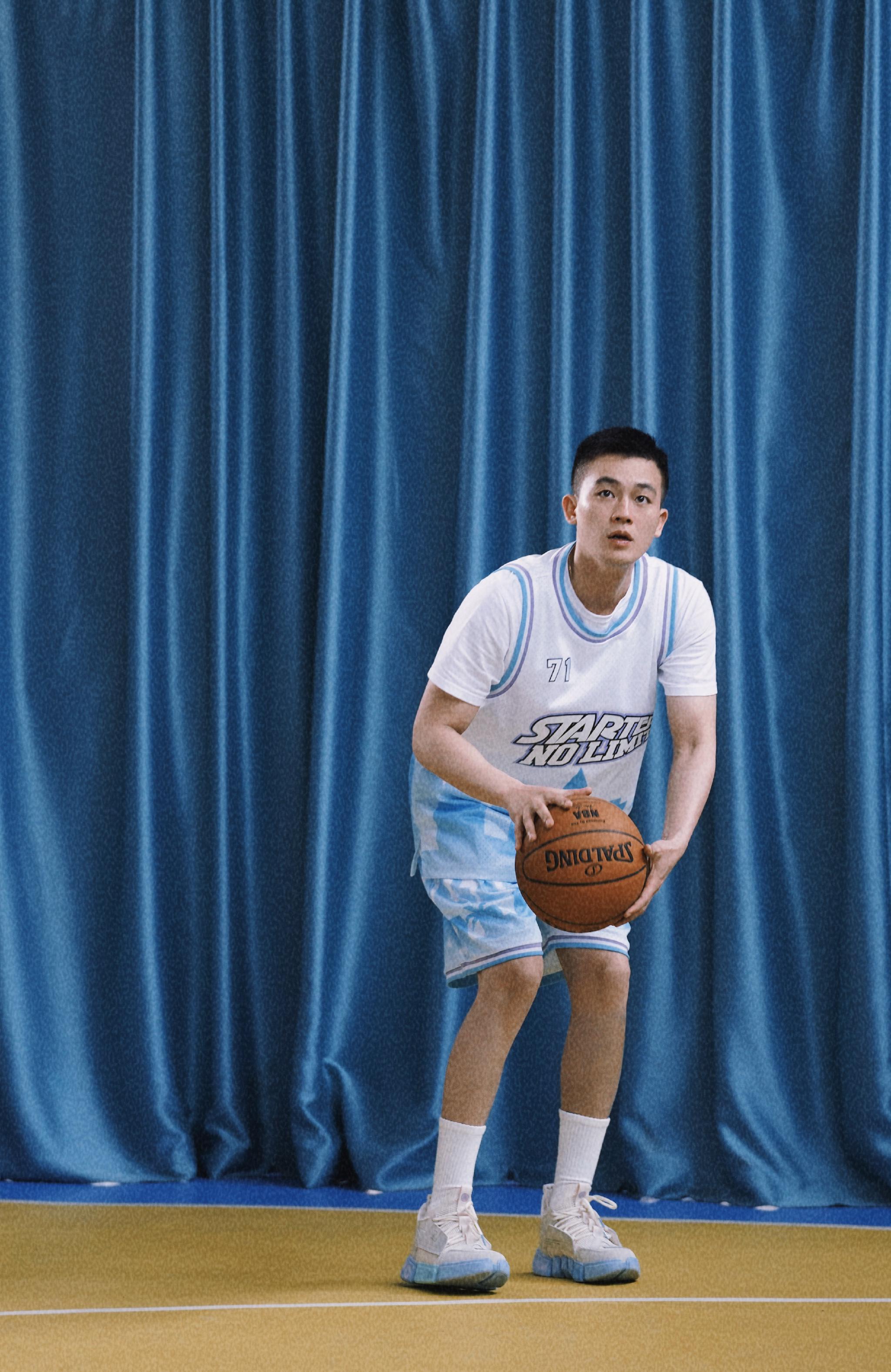 欧豪新恋情疑曝光与女生举止亲密男方火速回应