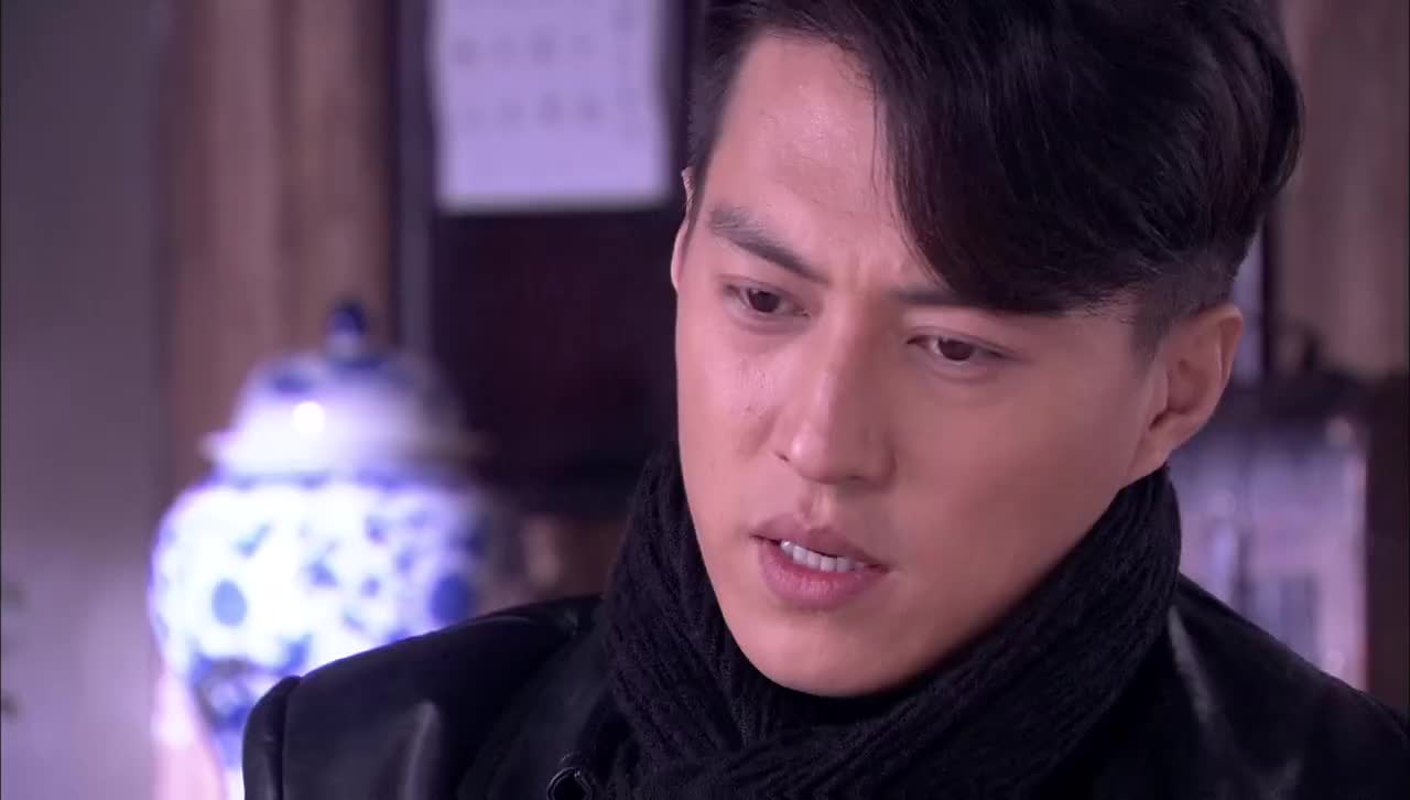 箭在弦上将军对荣石不死心带他前往咖啡馆