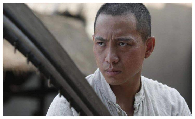 他演活了特种兵,却因意外淡出荧屏,后娶"华筝"堪称人生巅峰