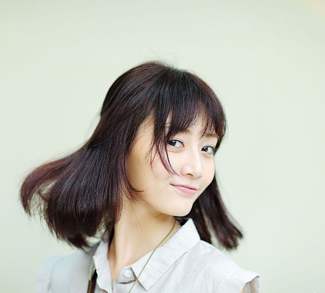 短发少女潘之琳阳光元气明星写真_高清图集_新浪网