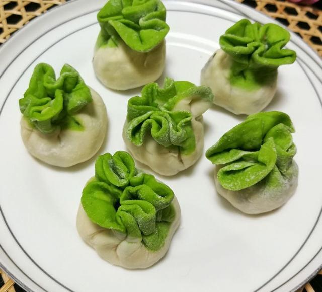 高颜值翡翠白菜饺子,绿白相间,家里人都爱吃