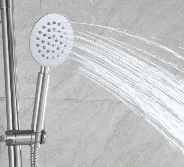 淋浴花洒喷头堵塞难清洗