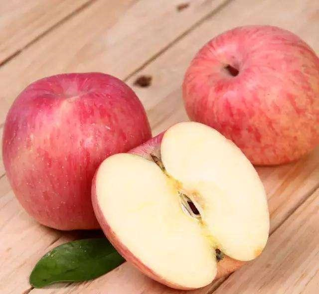买苹果时,别只会挑全红的,多注意这几点,苹果才脆甜又多汁|苹果|形状
