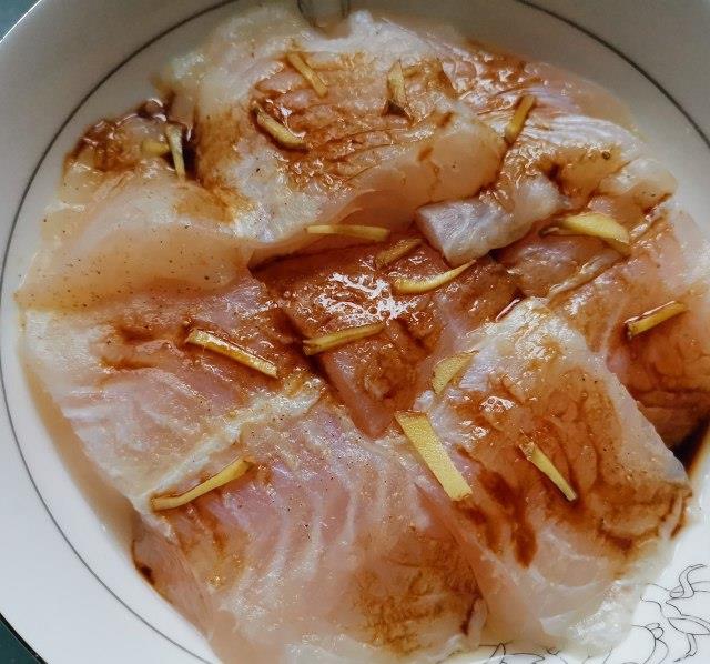 清蒸龙利鱼柳,口感爽滑,久煮不老