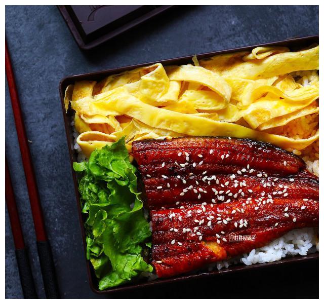 日式鳗鱼饭,颜值堪比日料店,一碗下肚元气满满