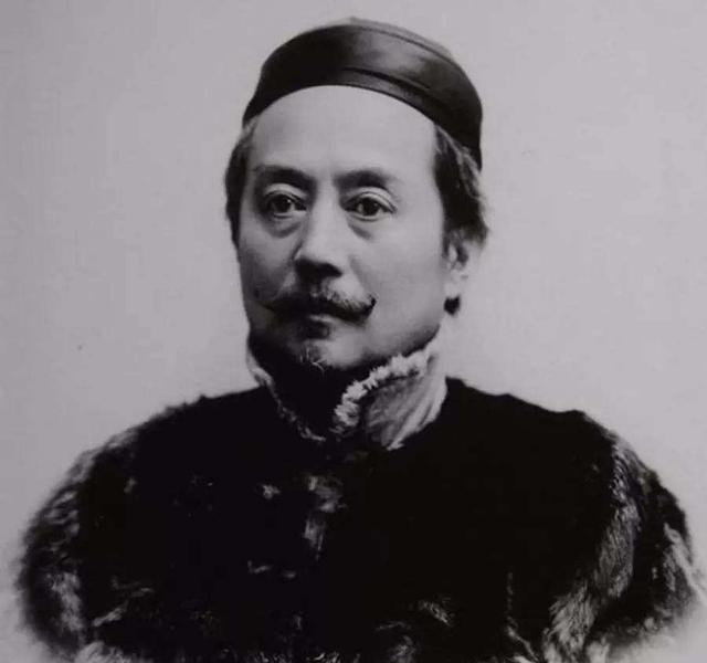 欧洲女人束腰，中国女人裹脚，<a href=