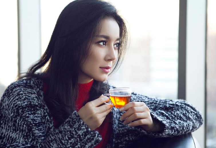 内地女演员刘敏生活照