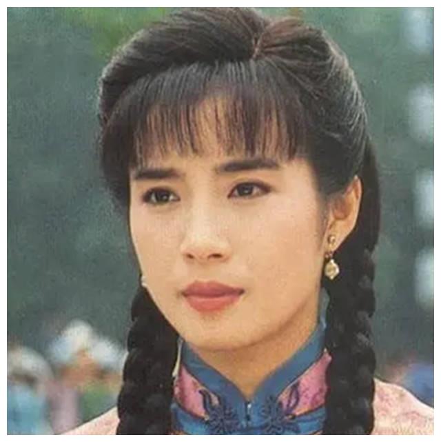 她是琼瑶女中的实力派,清新白玫瑰|琼瑶|岳翎|陈德容_新浪新闻