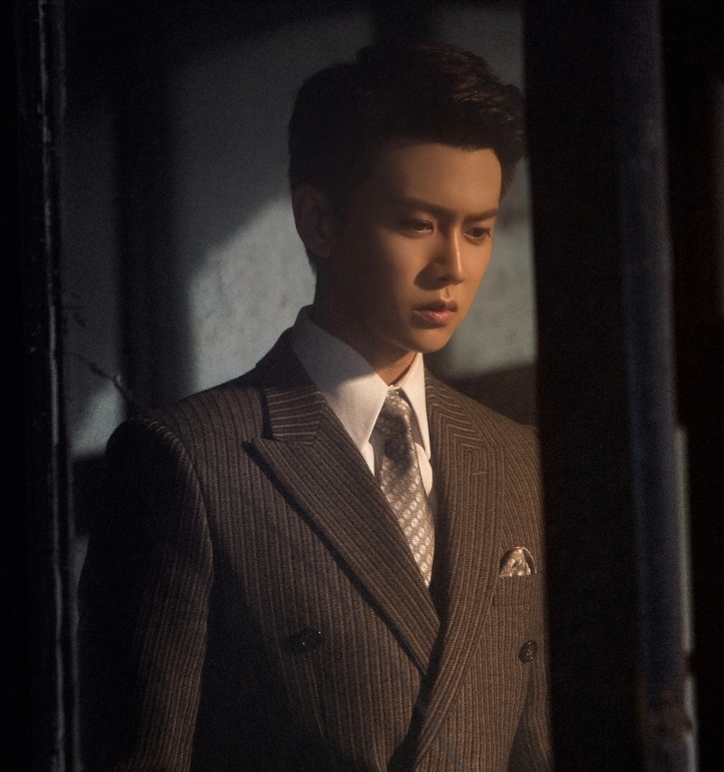 任嘉伦一个眼神开车出圈的男演员