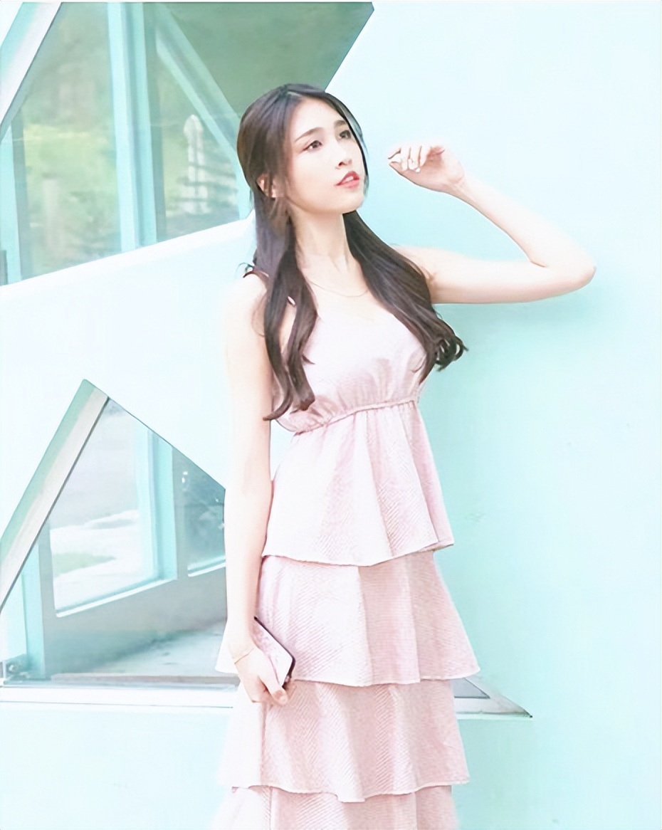 马来西亚国宝级女神冰肌玉骨漫画身材酷爱浅色甜而不娇