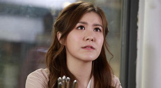 tvb小花军团迎来大洗牌,邓佩仪首当女一