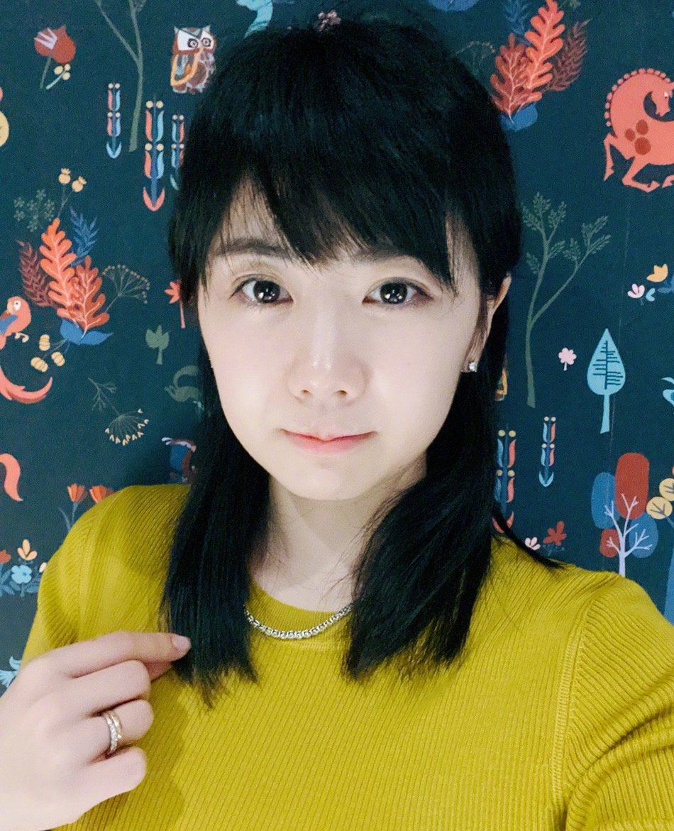 福原爱晒萌照,表情美美哒!_高清图集_新浪网
