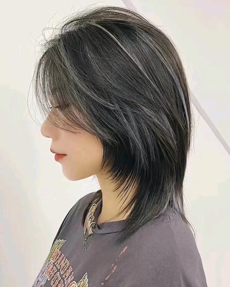 3月女发流行这样剪,蓬松显脸小,长短都满意