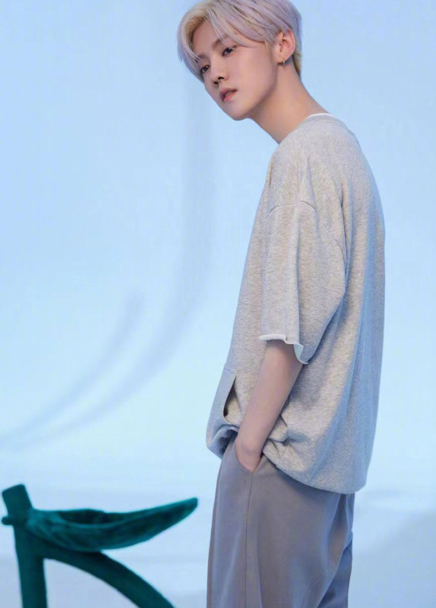 男明星银发造型谁能拒绝冷感银发帅哥