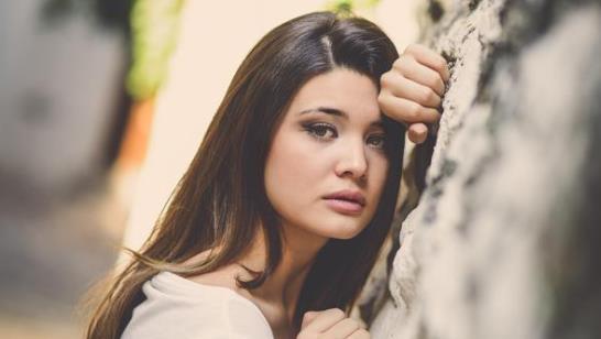 男人爱一个人，才会有的“软肋”，装不出来休闲区蓝鸢梦想 - Www.slyday.coM