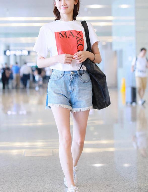 苗苗真给郑恺长脸穿粉色牛仔外套甜美帅气真是一股清流