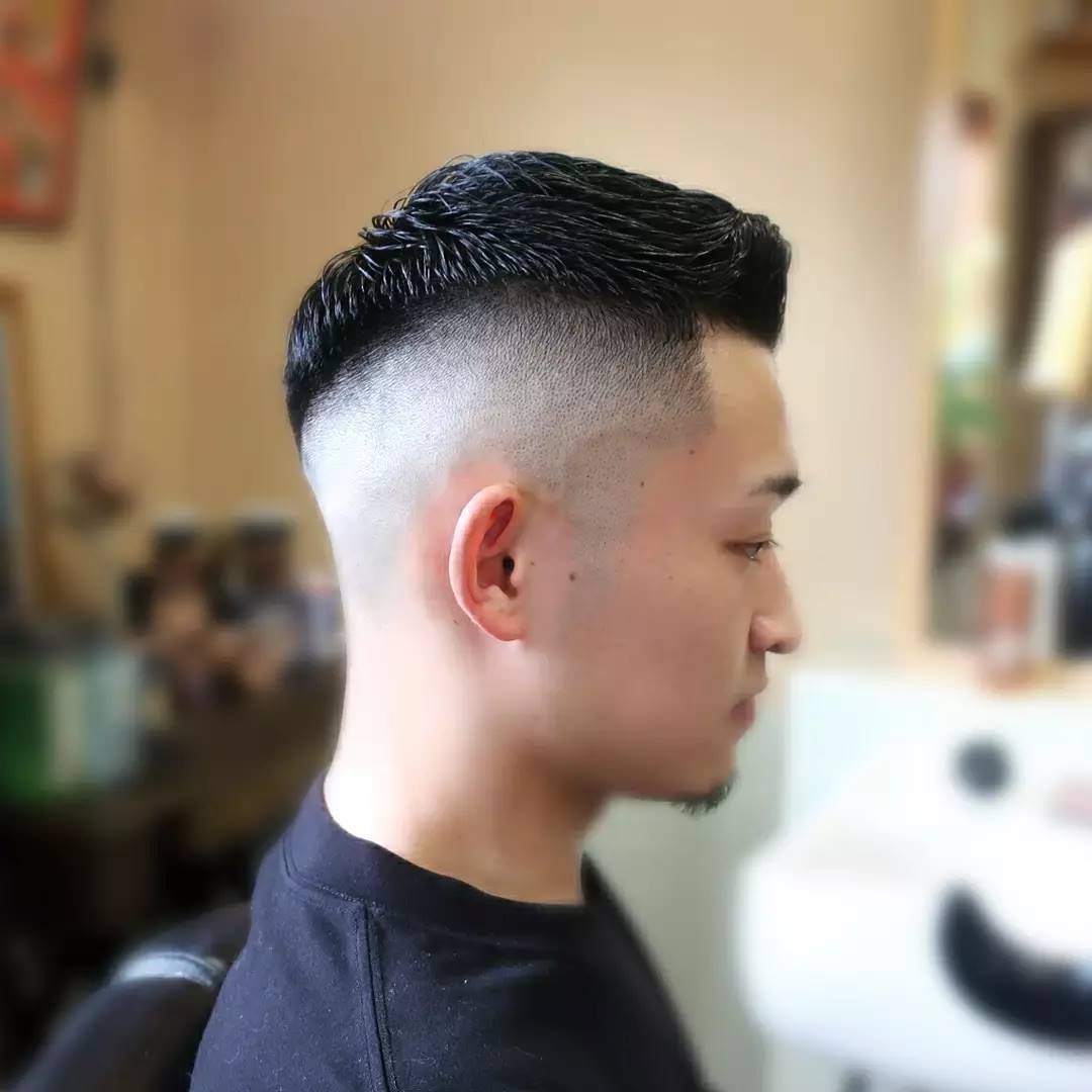 两边短的发型哪种好,两边短发型男图片大全