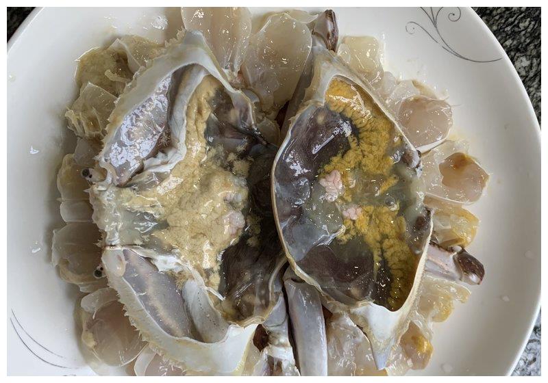 鲜香味美的肉末蒸梭子蟹,关键是五花肉也能吃出海鲜的味道