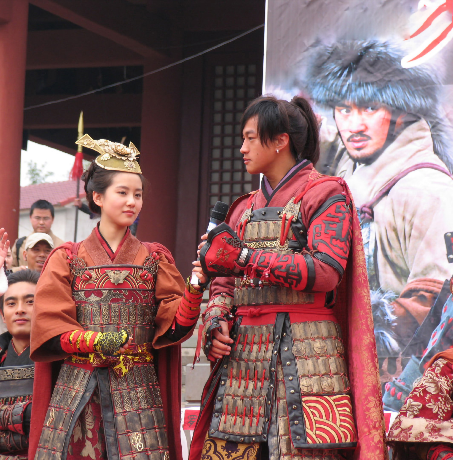 胡歌出演杨六郎,彭于晏出演杨七郎,何润东出演杨四郎,陈龙出演杨五郎