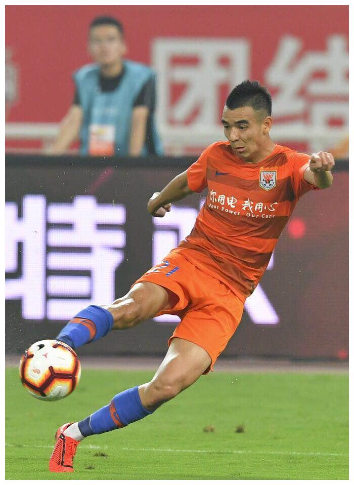 鲁能快马迎来27岁生日,速度不减当年,在国足逐渐站稳脚跟