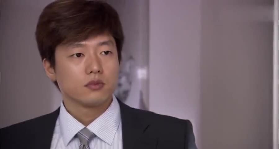 艾莉和洪世贤一起回来看见林品如也在这下有好戏看了